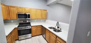 Photo #1: 2464893 Listing 