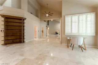 Photo #6: 2464917 Listing 