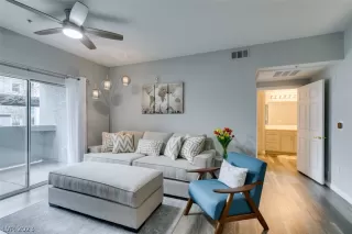 Photo #3: 2464925 Listing