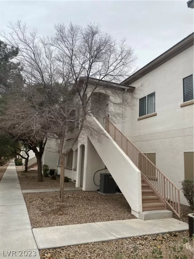 MLS: 2464932 Condo For Sale