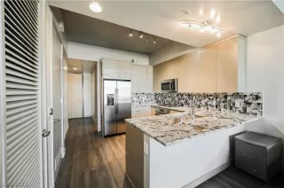 Photo #1: 2464957 Listing 