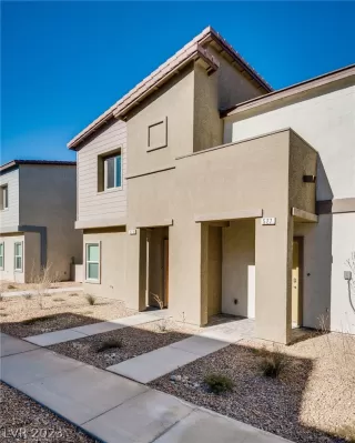 Photo #2: 2464962 Listing 