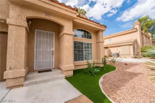 Photo #2: 2464975 Listing 