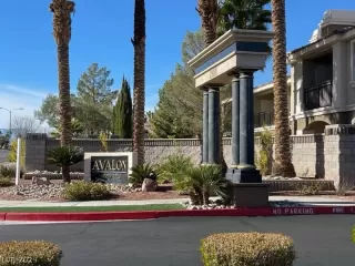 Photo #2: 2464986 Listing 