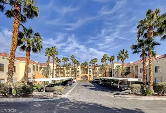 MLS: 2465000 Condo For Sale