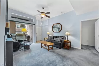 Photo #5: 2465015 Listing