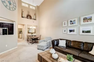 Photo #5: 2465016 Listing 