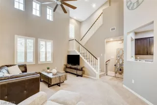 Photo #6: 2465016 Listing 