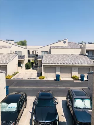 Photo #1: 2465051 Listing 