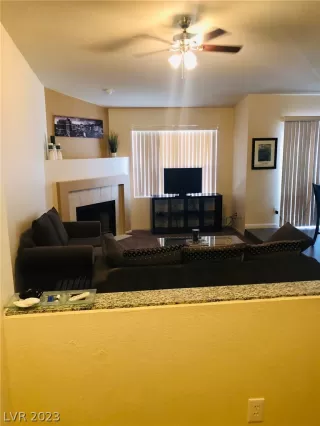 Photo #3: 2465051 Listing 