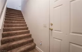 Photo #3: 2465056 Listing 