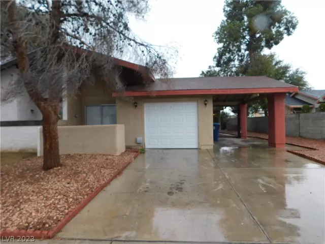 MLS: 2465061 Condo For Sale