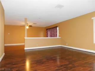 Photo #4: 2465061 Listing 