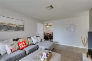 Photo #4: 2465092 Listing 