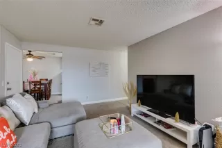 Photo #5: 2465092 Listing 