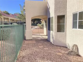 Photo #1: 2465094 Listing 