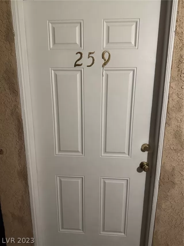 MLS: 2465095 Condo For Sale