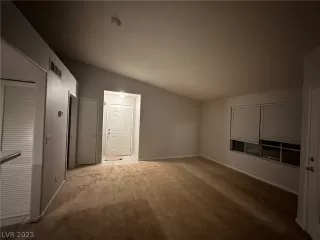 Photo #2: 2465095 Listing 