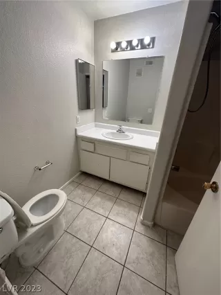 Photo #6: 2465095 Listing 