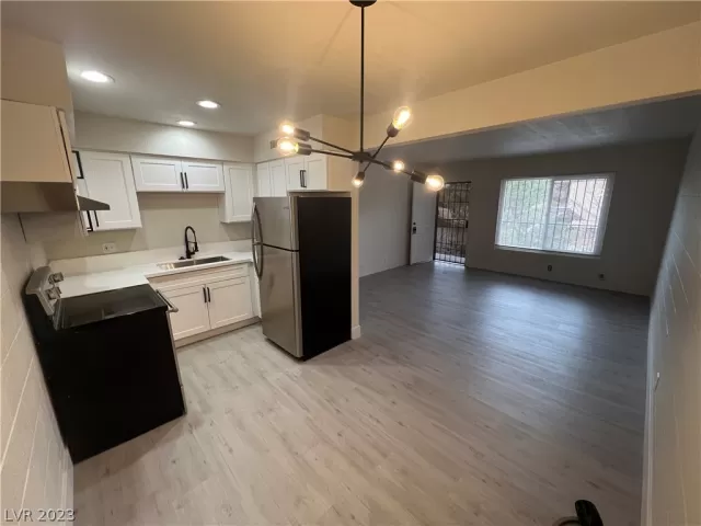 MLS: 2465144 Condo For Sale