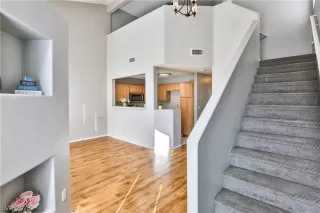 Photo #6: 2465147 Listing