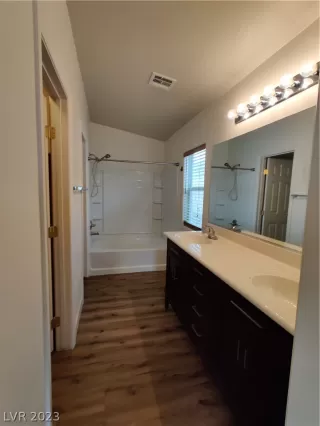 Photo #5: 2465169 Listing 