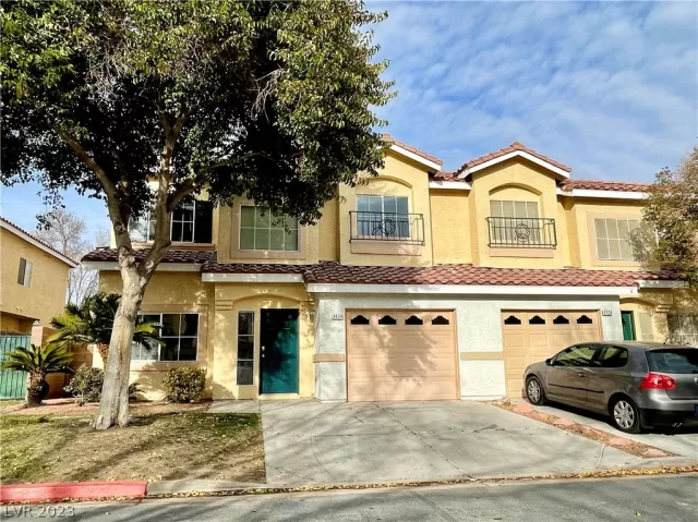 MLS: 2465200 Condo For Sale