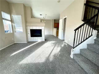 Photo #4: 2465200 Listing