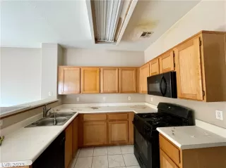 Photo #6: 2465200 Listing