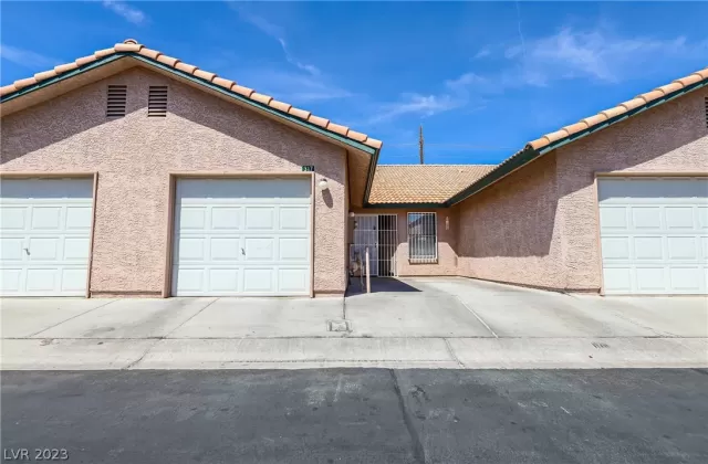 MLS: 2465209 Condo For Sale