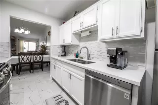 Photo #6: 2465209 Listing 