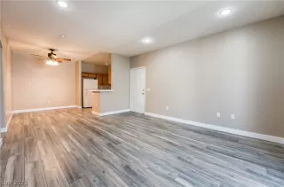 Photo #6: 2465218 Listing 