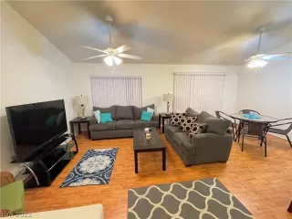 Photo #1: 2465232 Listing 