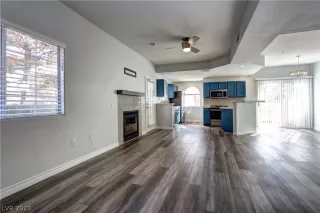 Photo #3: 2465283 Listing 