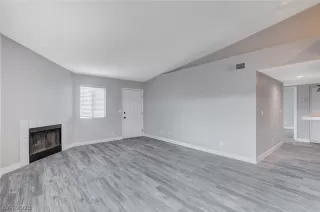 Photo #2: 2465330 Listing