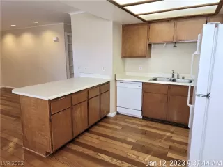 Photo #6: 2465358 Listing 