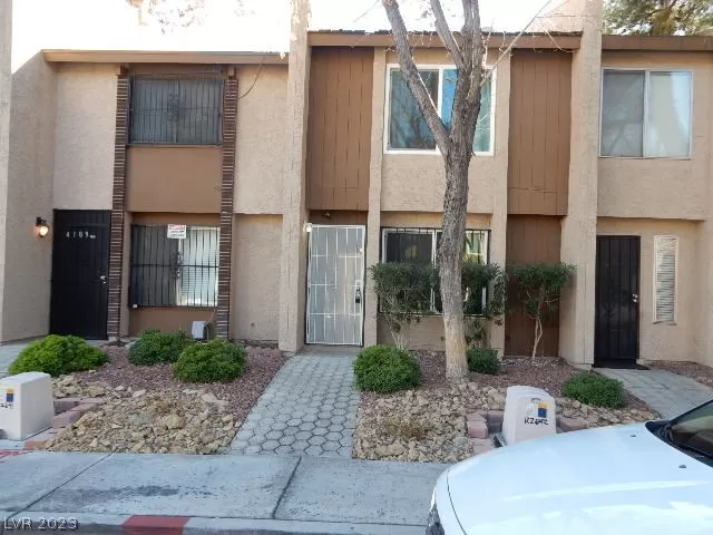 MLS: 2465360 Condo For Sale