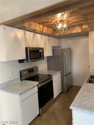 Photo #3: 2465360 Listing 