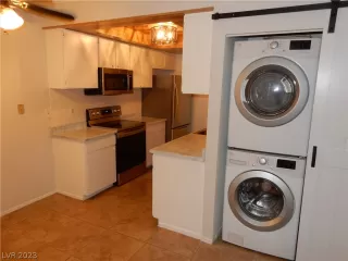 Photo #6: 2465360 Listing 