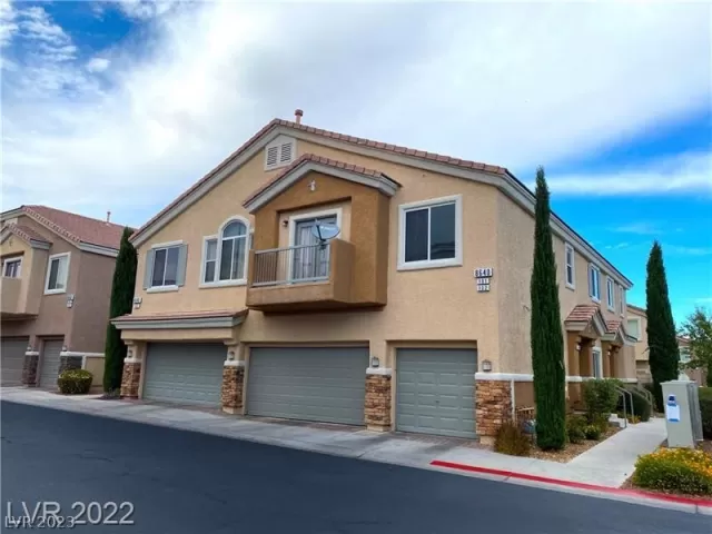 MLS: 2465361 Condo For Sale
