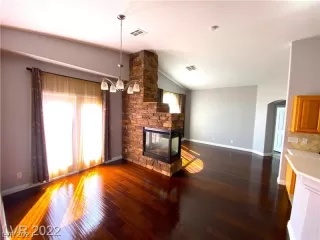 Photo #1: 2465361 Listing 