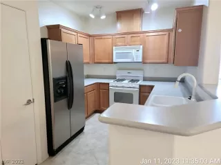 Photo #5: 2465370 Listing 