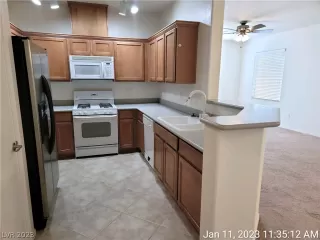 Photo #6: 2465370 Listing 