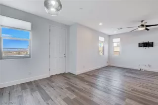 Photo #5: 2465375 Listing 