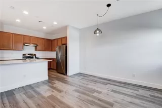 Photo #6: 2465375 Listing 