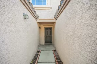 Photo #5: 2465384 Listing 