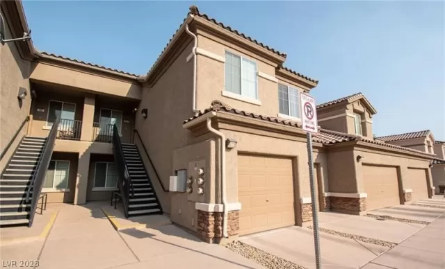 MLS: 2465401 Condo For Sale