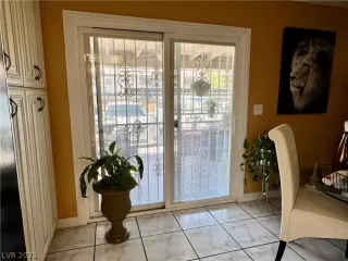 Photo #6: 2465418 Listing 