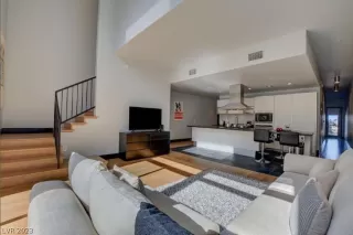 Photo #2: 2465446 Listing 