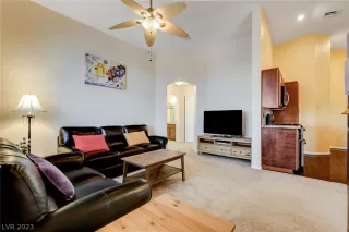 Photo #5: 2465469 Listing 